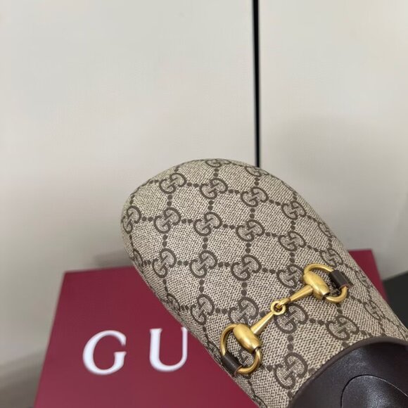 Gucci Women's Slippers - Picture 5 of 6